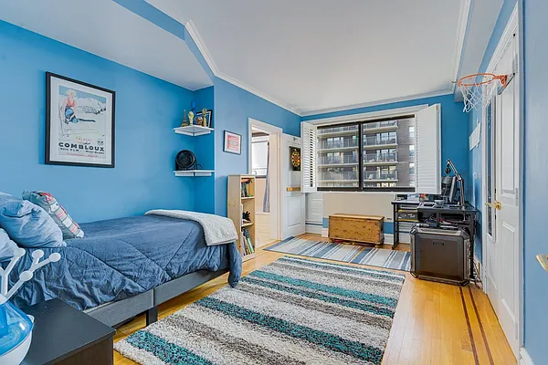 Rented by Douglas Elliman | media 14