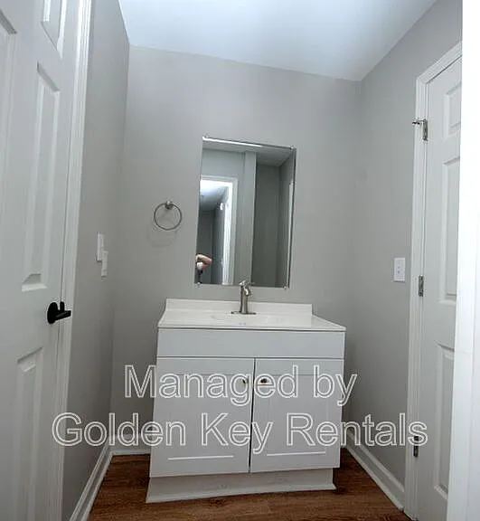 315 E Walnut St #1-A — Photo 8