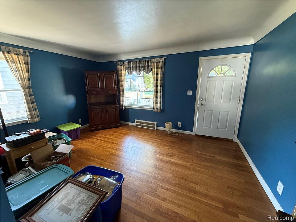 1407 Donald Ave, photo 9