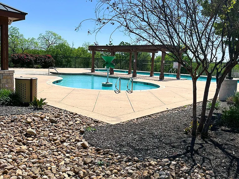 10111 Hickory Crk — Photo 30