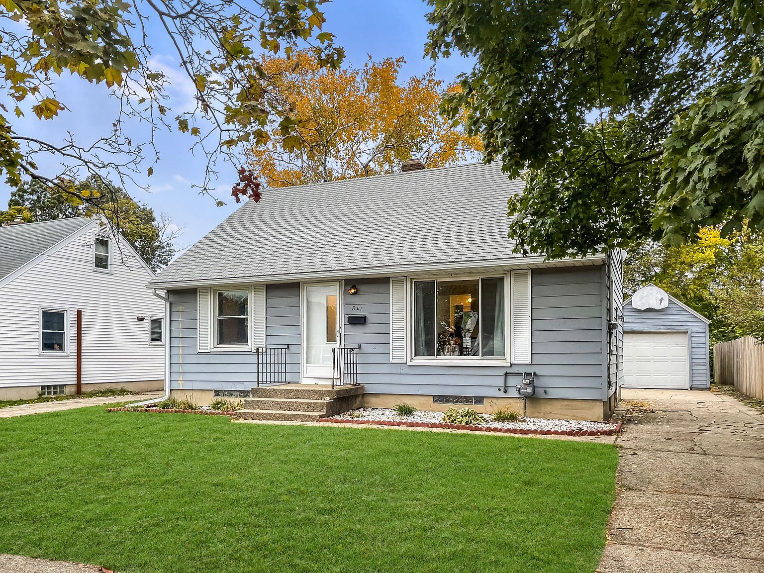 841 Colrain St SW, Wyoming, MI 49509 Zillow