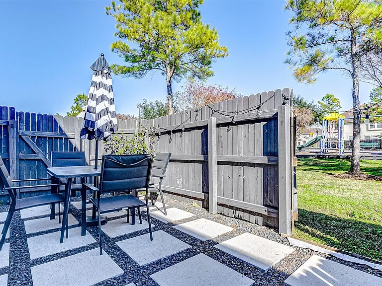 8103 Singing Sonnet Ln — Photo 21