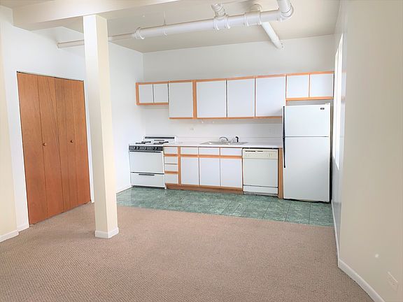 2nd image of 4437 N Wolcott Ave #1