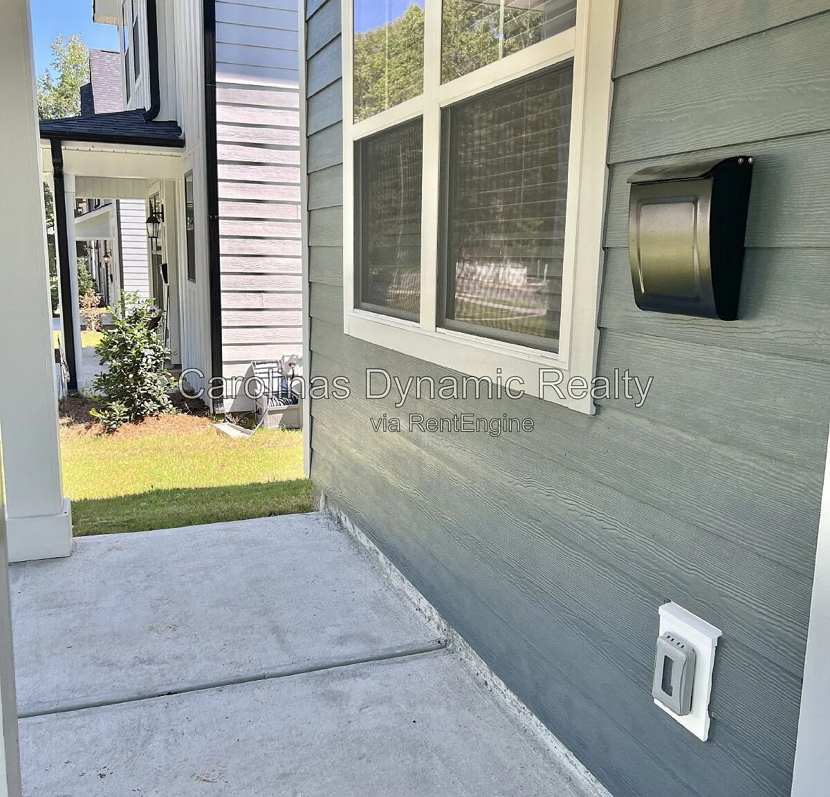 3 bed, 2.5 bath, 1568 sqft, $1,970 — Photo 3