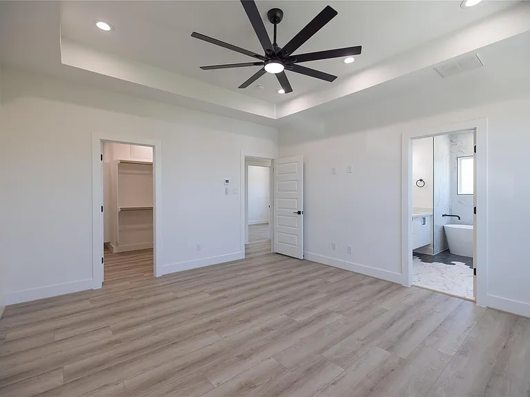 4012 Yellowstone Blvd — Photo 6