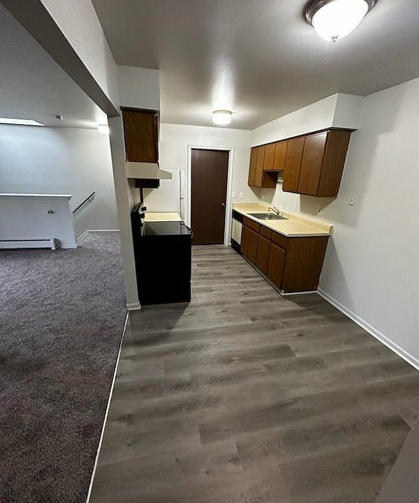 1st image of 68 University Place Dr