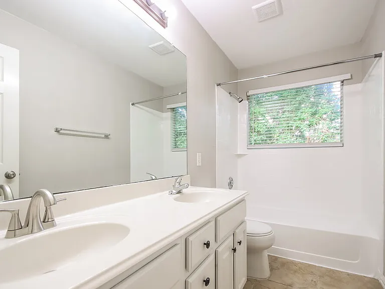 20914 Lake Park Trl — Photo 15