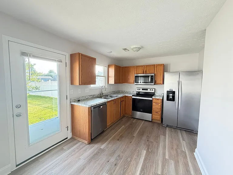 6611 Hunters Creek Blvd — Photo 6