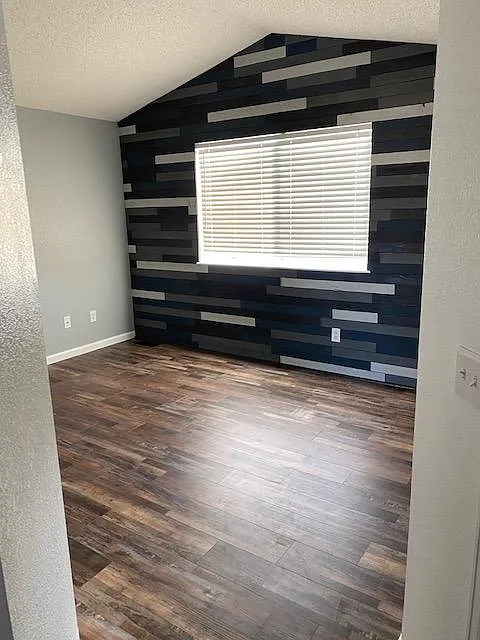 4 bed, 3.5 bath, 2753 sqft, $3,500 — Photo 2