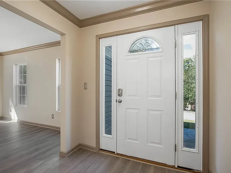 5211 Briarcliff Dr — Photo 3