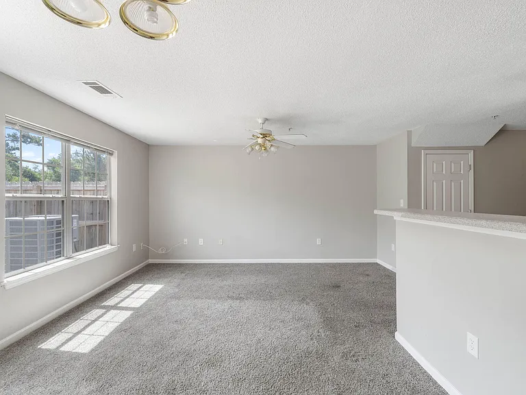 183 Swaying Pine Ct — Photo 7