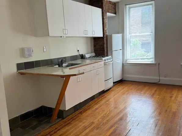 224 East 95th Street 5D image 3 of 5