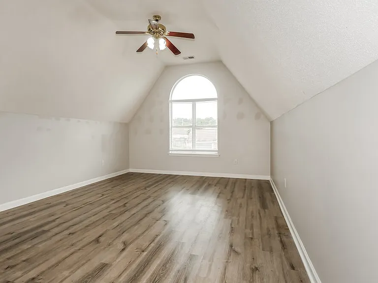 6181 Braybourne Main — Photo 12