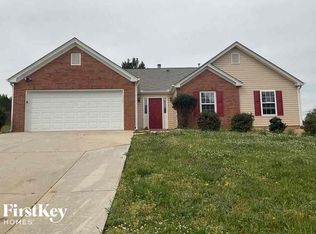 822 Grandview Cir, Powder Springs, GA 30127