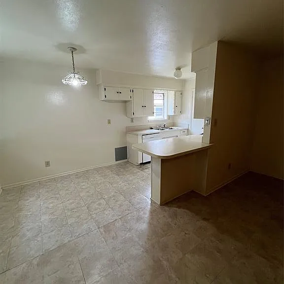 3104 Stanford St — Photo 2