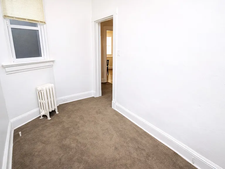 5820 Forbes Ave — Photo 3