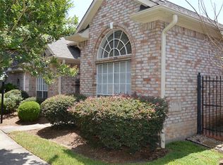 6604 Queensclub Dr, Houston, TX 77069