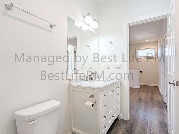 2nd image of 21812 SE Ankeny St