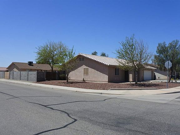 2nd image of 6185 E 41st Pl