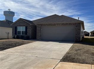 3020 Russell Rd, Chickasha, OK 73018