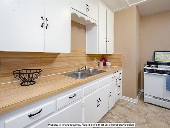 2nd image of 1106 Arkansas St #1108