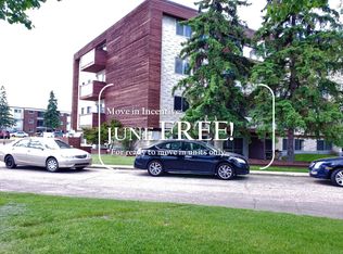 Southbury House, Edmonton, AB T6J 2S4