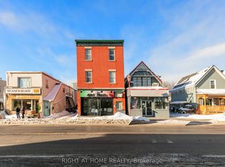 639 Somerset St W #3, Ottawa, ON K1R 5K3