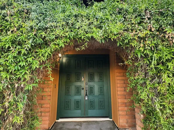 2926 S Emerson Street, Mesa, AZ 85210