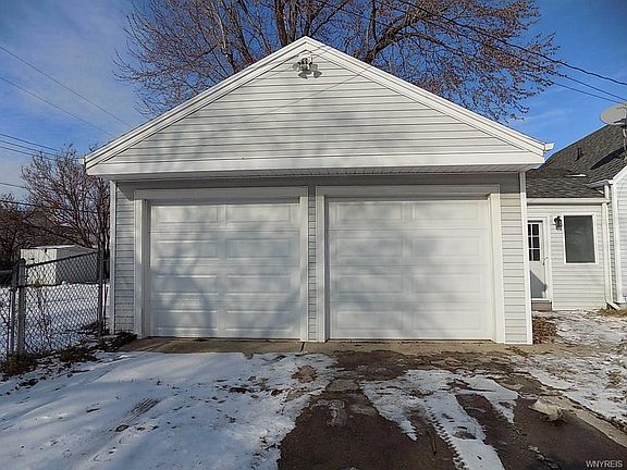 2nd image of 191 Lochland Dr