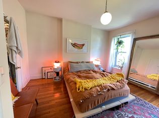 219 Sackett St APT 3, Brooklyn, NY 11231