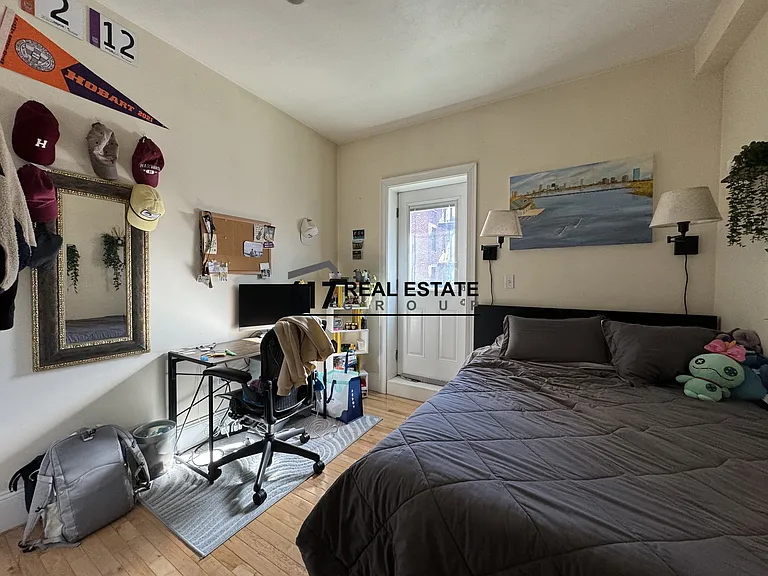1203-2 Beacon St — Photo 5