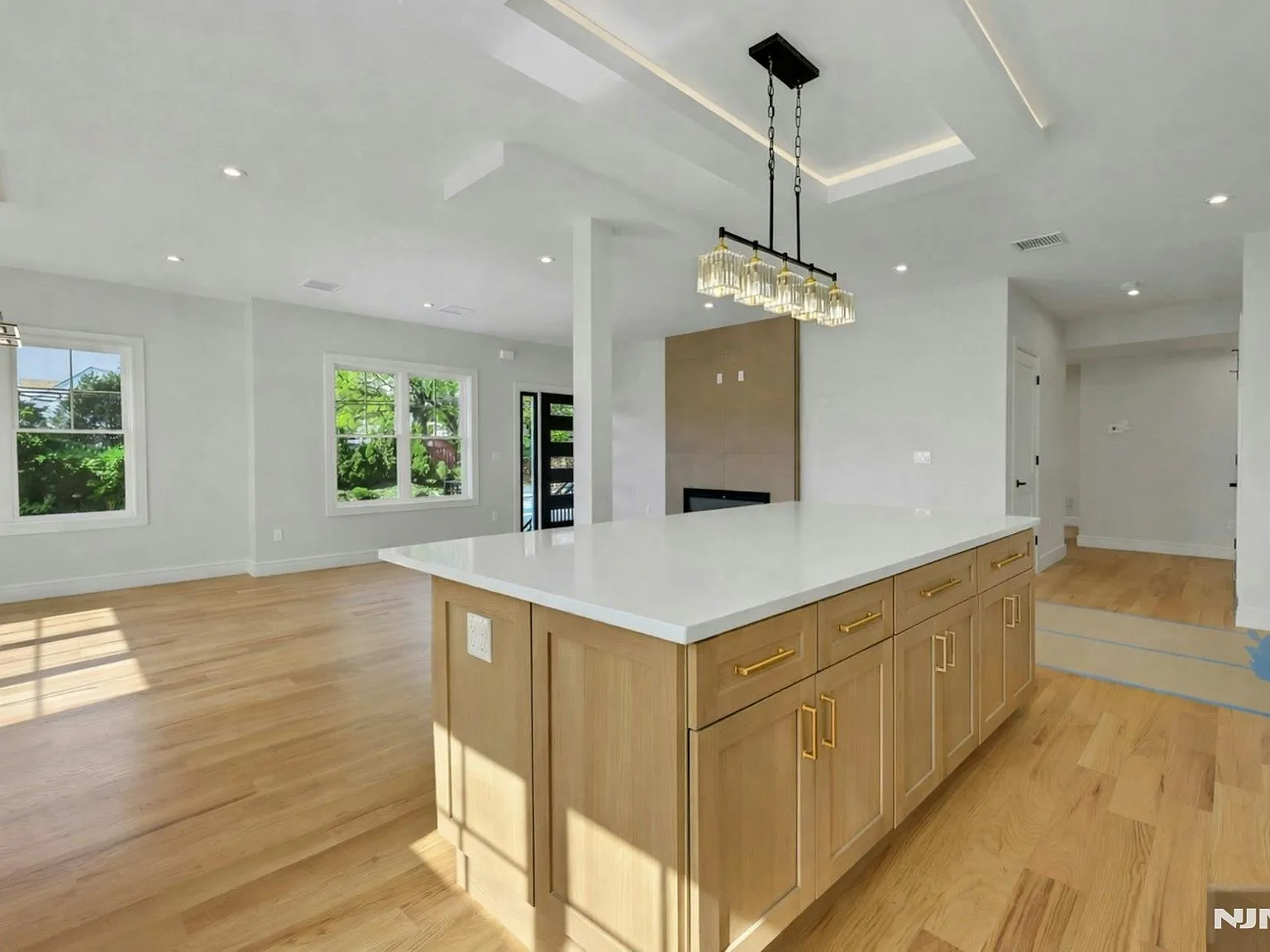 3 bed, 1600 sqft, $4,200 — Photo 4