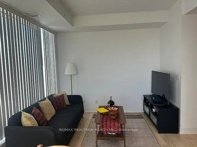 9199 Yonge St #416 — Photo 4