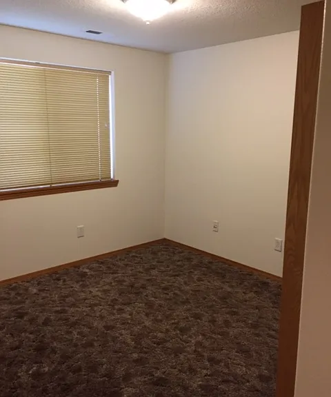 1926 NW Cottonwood Dr — Photo 6