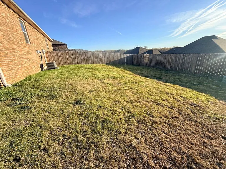 1150 Springhill Rd — Photo 15