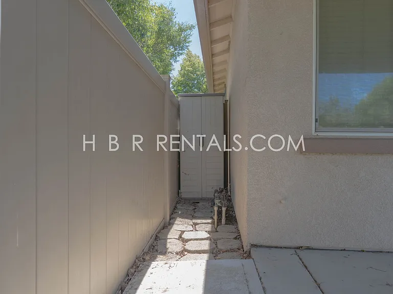2514 Bellchase Dr — Photo 22
