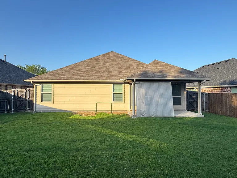 616 Kinghaven Dr — Photo 22