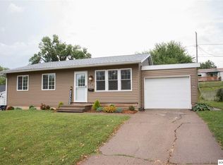 2430 Trygg Dr, Dubuque, IA 52001