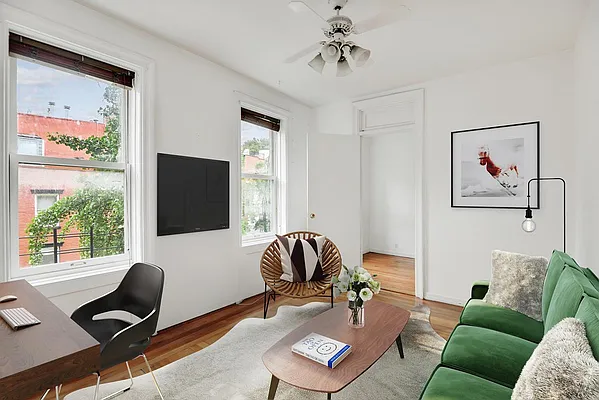 Rented by Time Equities Brokerage | media 27