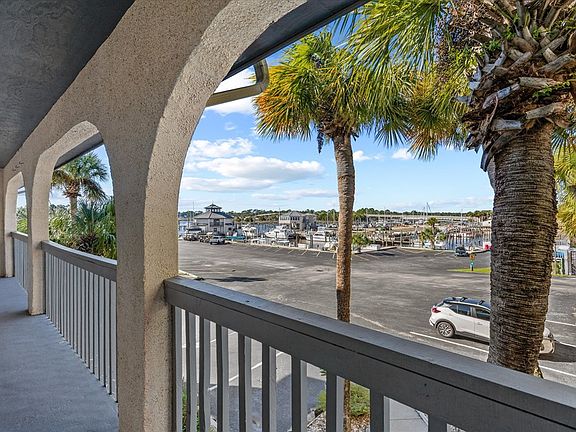 4th image of 903 NW Avenue A #13