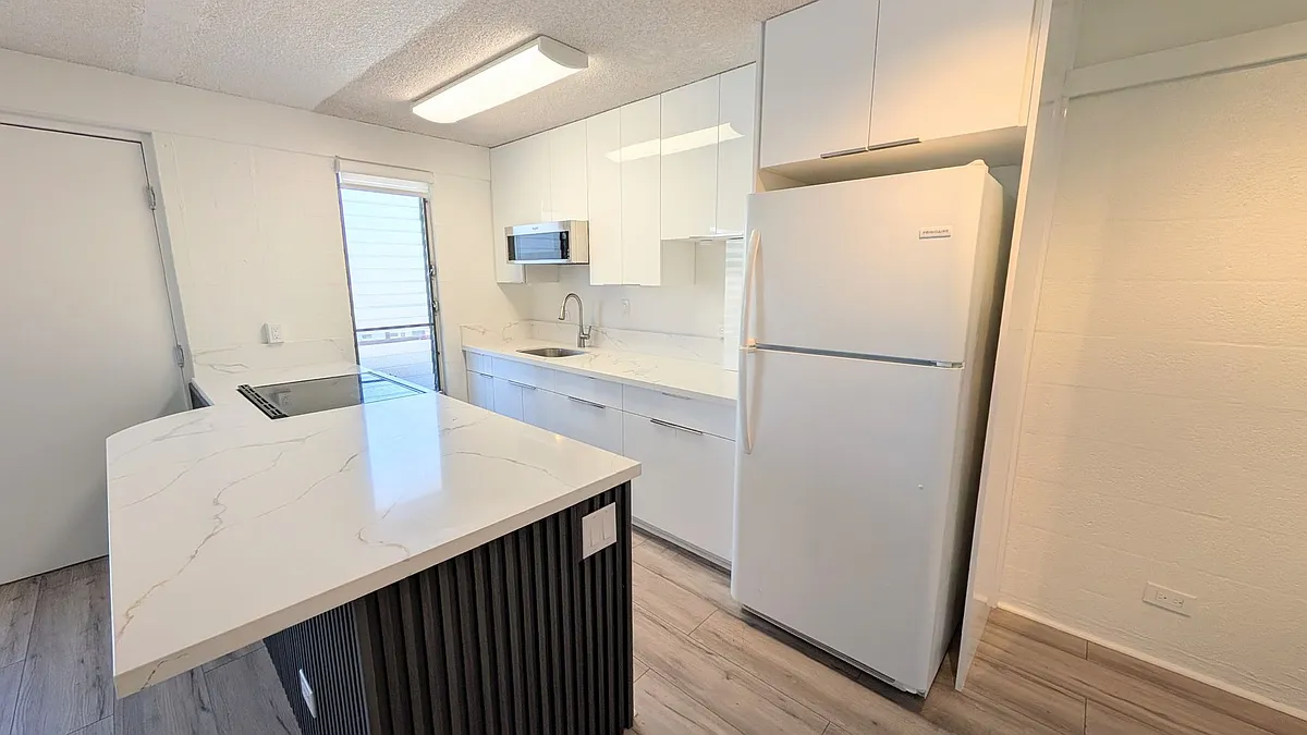 Building Photo - 1670 Kalakaua Ave #702