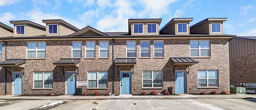 1000 Henry Place Blvd Photo 1
