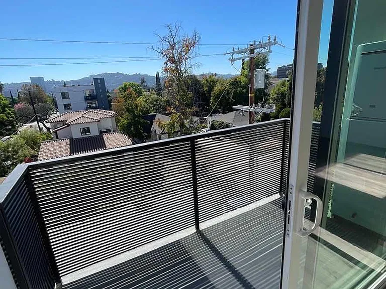 10739 Kling St #301 — Photo 1