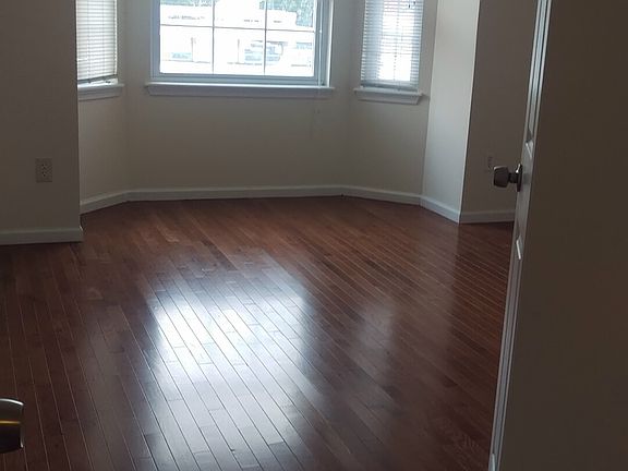 4th image of 1739 N Willington St #1