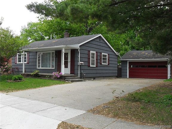 3rd image of 3063 Sylvan Dr