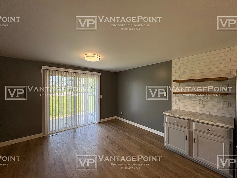 2234 Crary St — Photo 13