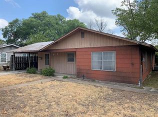 420 Lake Dr, Kerrville, TX 78028