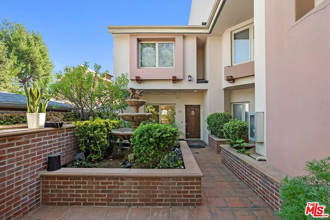 3 bed, 2.5 bath, 1445 sqft, $4,400 — Photo 1