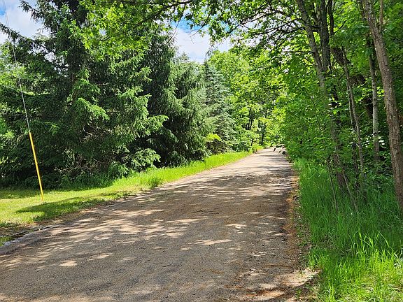 3rd image of 383 W Eight Mile Rd