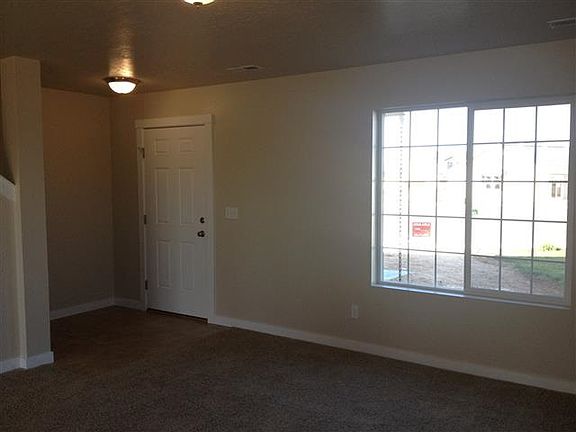 2nd image of 18 S Lemhi Dr